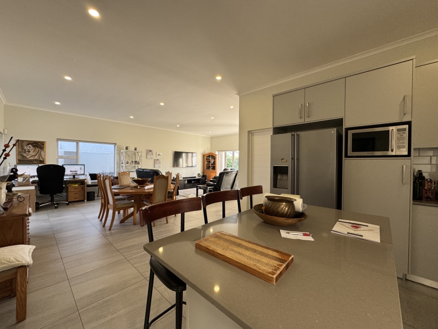 3 Bedroom Property for Sale in Sandown Western Cape